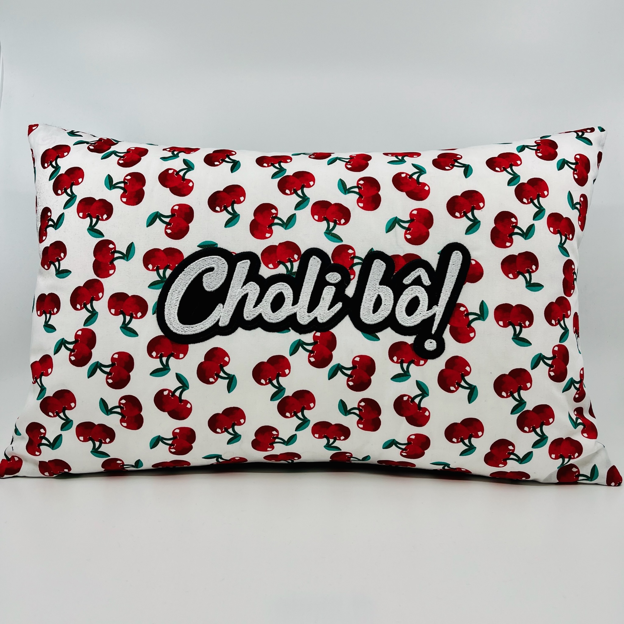 Coussin Choli bô !, tissu cerises 🍒