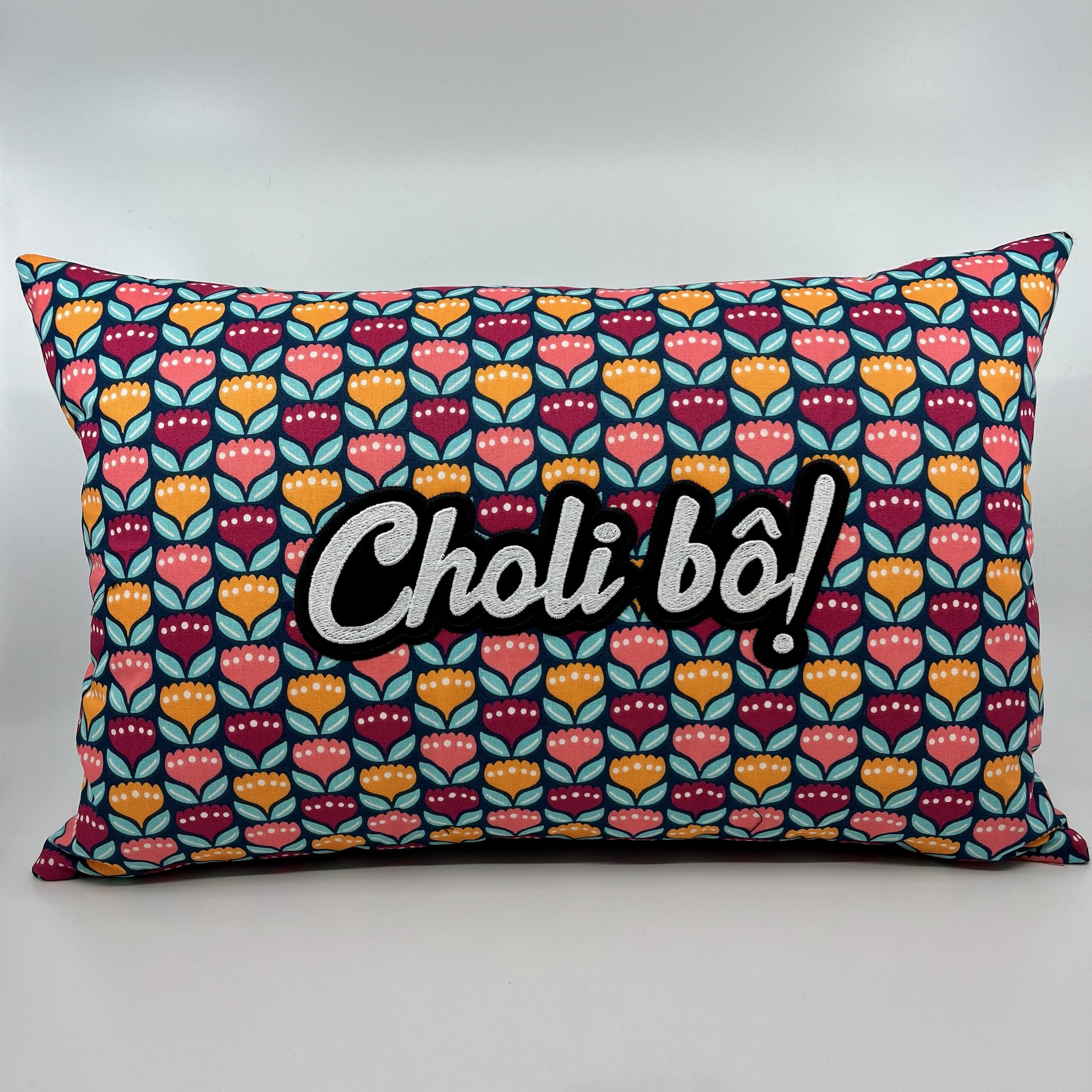 Coussin Choli bô !, toile fleurie