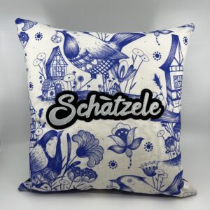 Coussin Schàtzele bleu, collab’ Missy