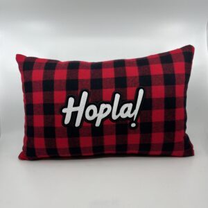 Coussin Hopla !, carreaux rouges et noirs