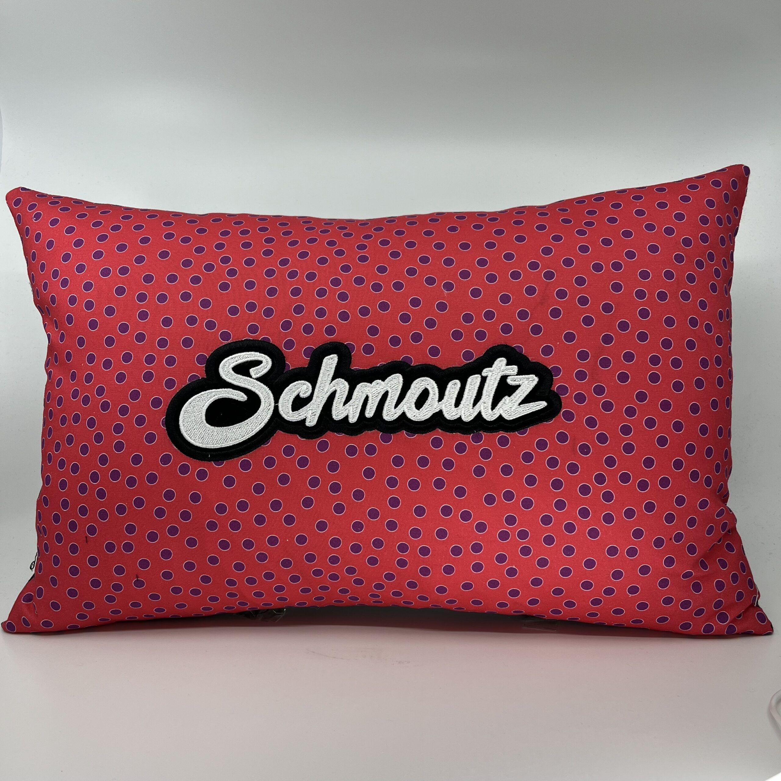 Coussin Schmoutz, toile rose à pois violets