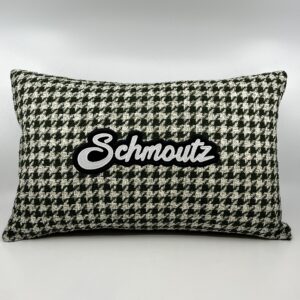 Coussin Schmoutz,
Lainage vert-beige.