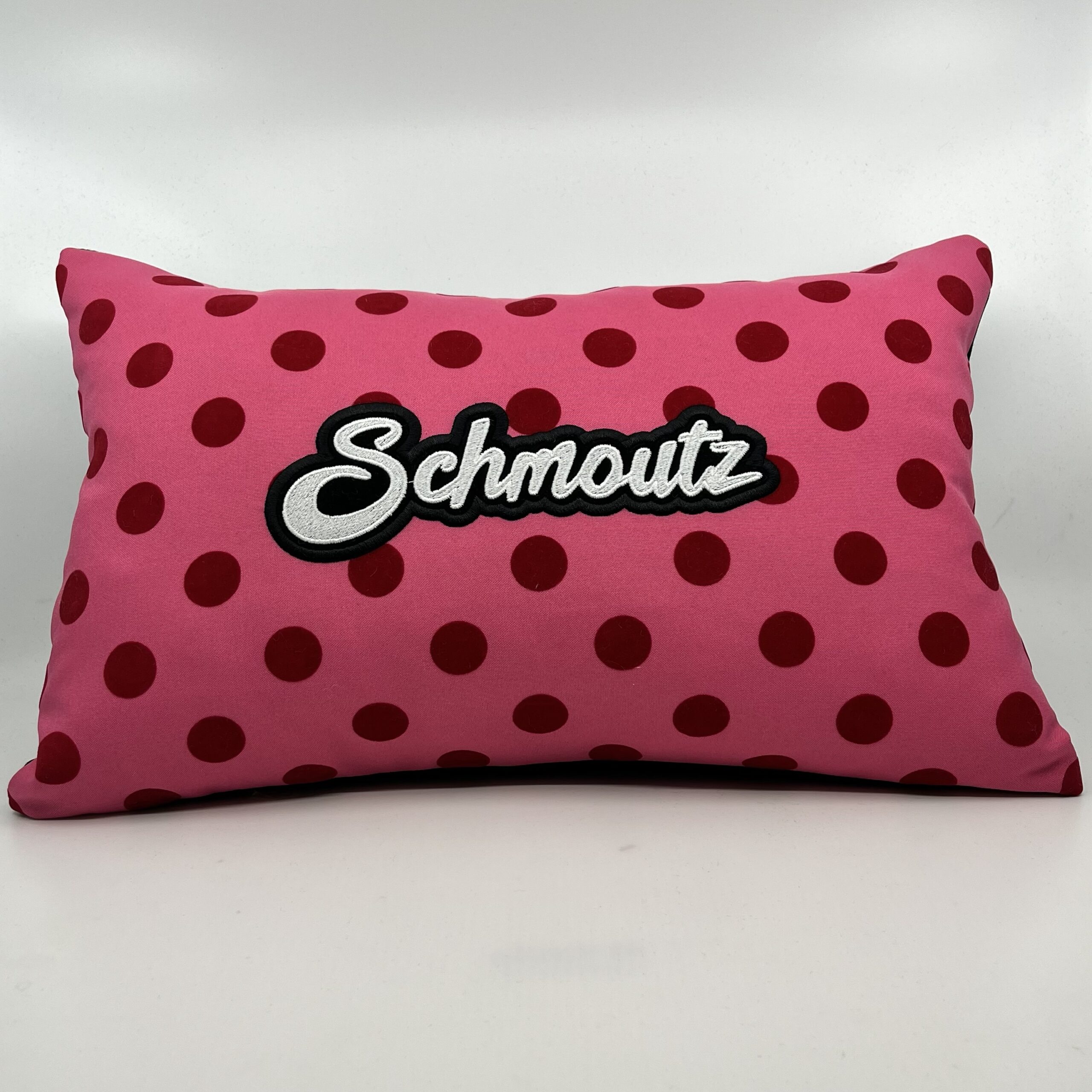 Coussin Schmoutz,
Rose à pois velours.