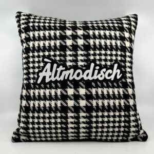 Coussin Àltmodisch,
Lainage noir et blanc.