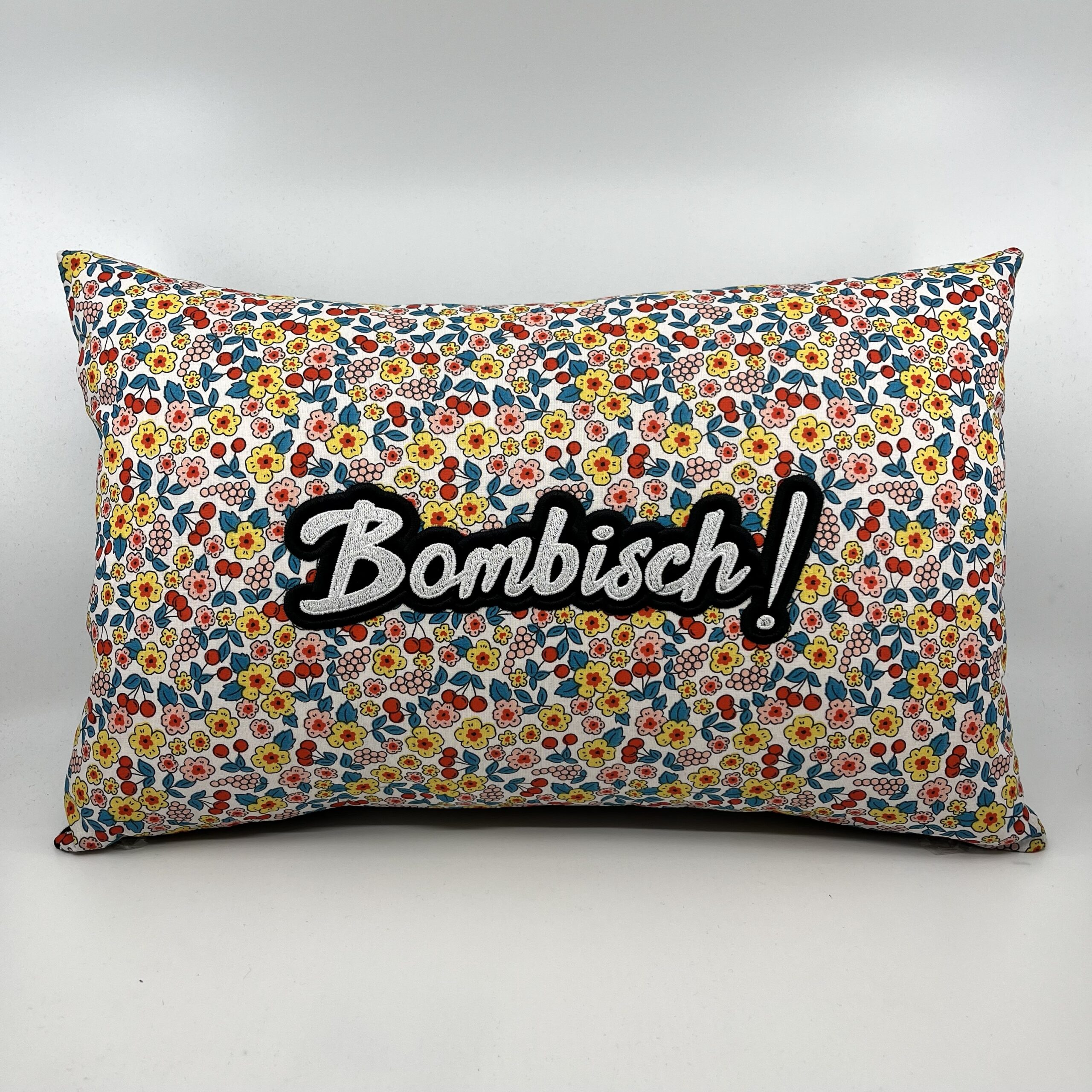 Coussin Bombisch !,
Coton Liberty.