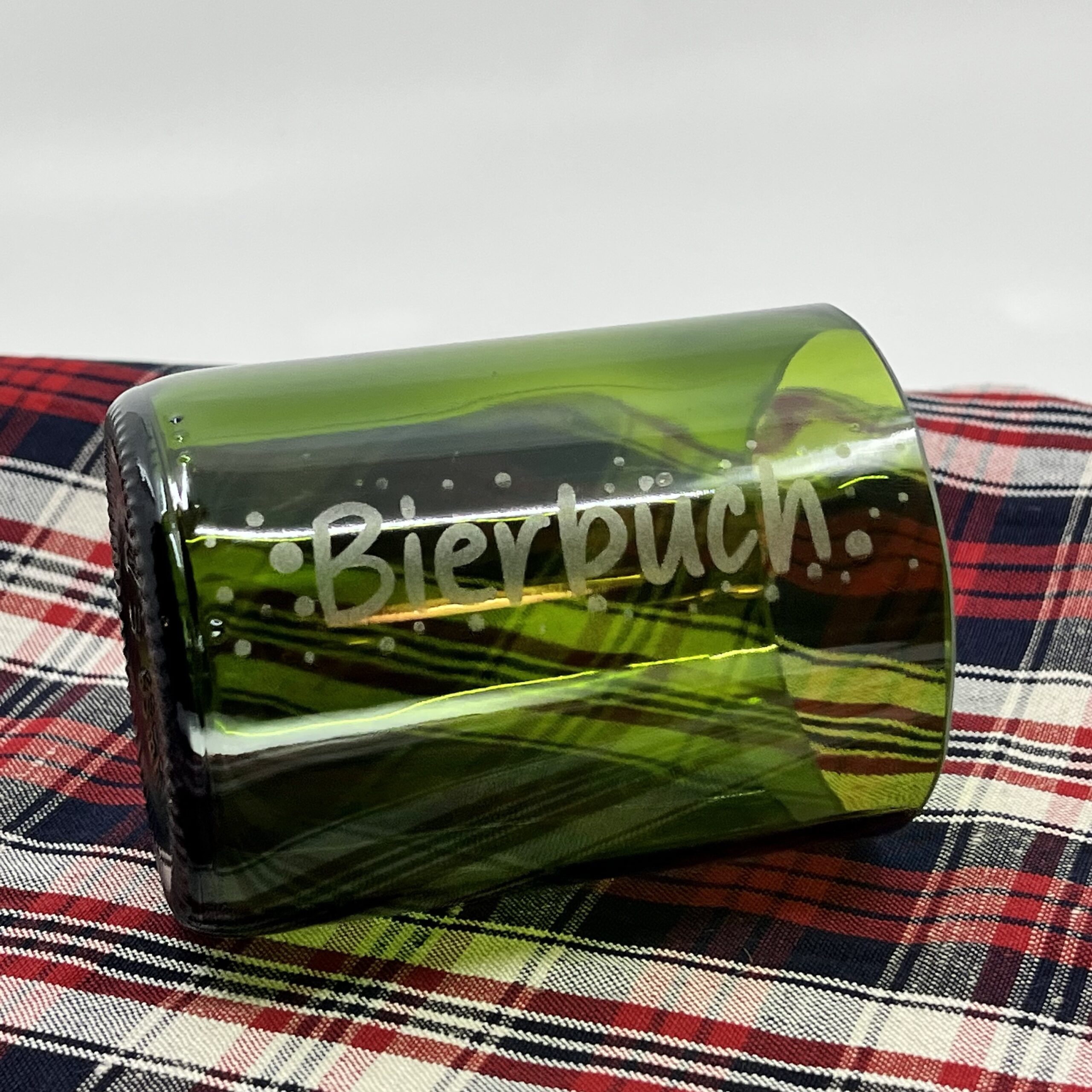 Verre cul de bouteille,
“Bierbüch”. – Image 2