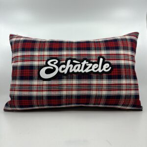 Coussin Schàtzele, Kelsch bleu et rouge.