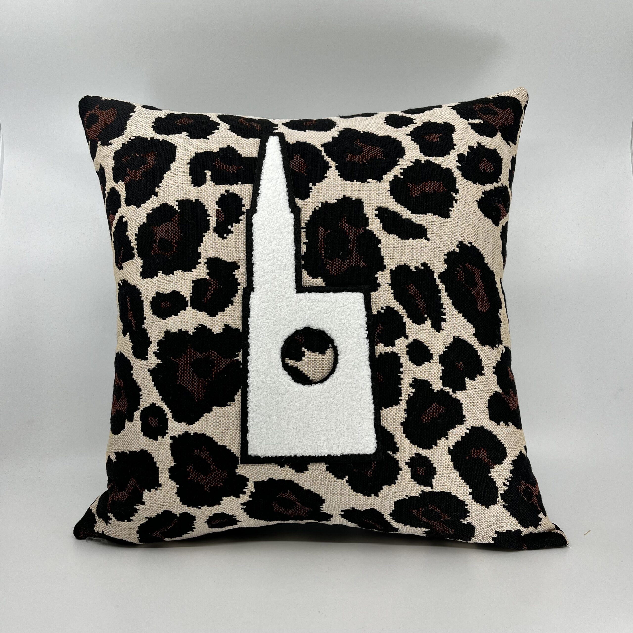 Coussin Cathédrale,
Motif Léopard.