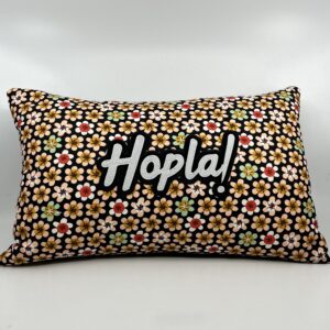 Coussin Hopla !,
Motif florale.
