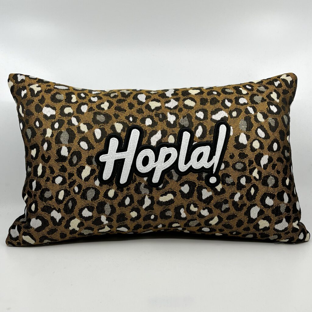 Coussin Hopla !
Motif Guépard.