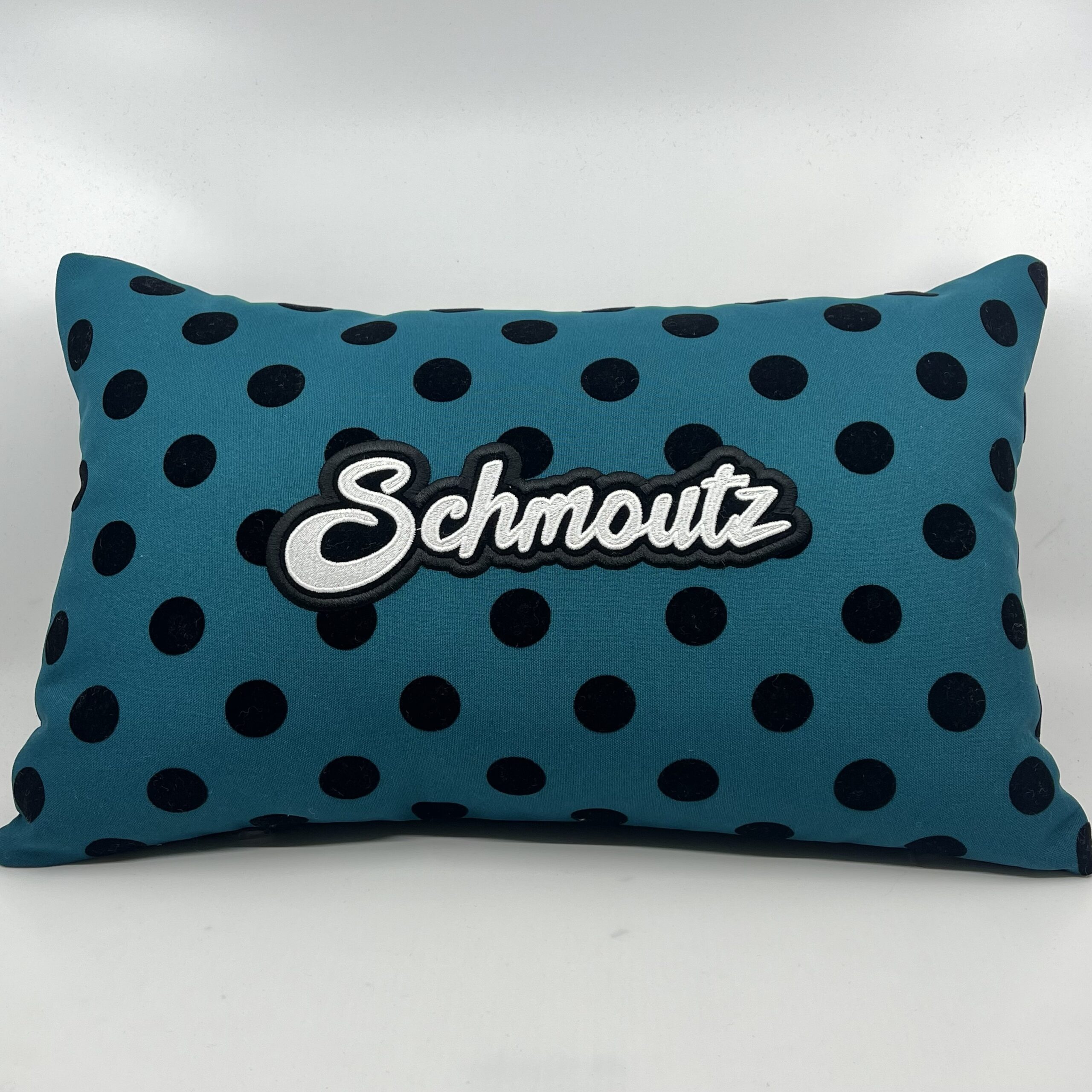Coussin Schmoutz,
Toile bleu turquoise et pois velours noir.