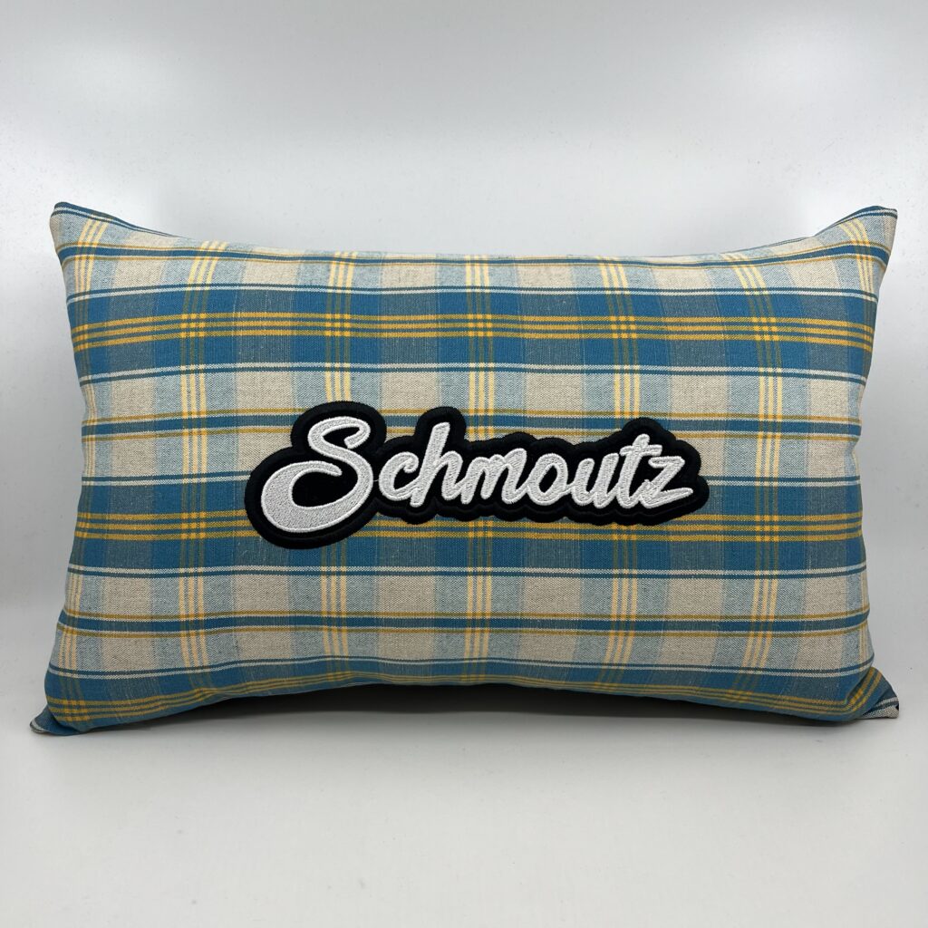 Coussin en kelsch alsacien bleu motif schmoutz
