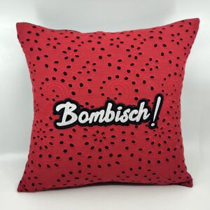 Coussin Bombisch !
Broderie Anglaise rouge