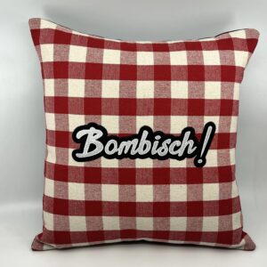 Coussin Bombisch !
Carreaux rouges et blancs.