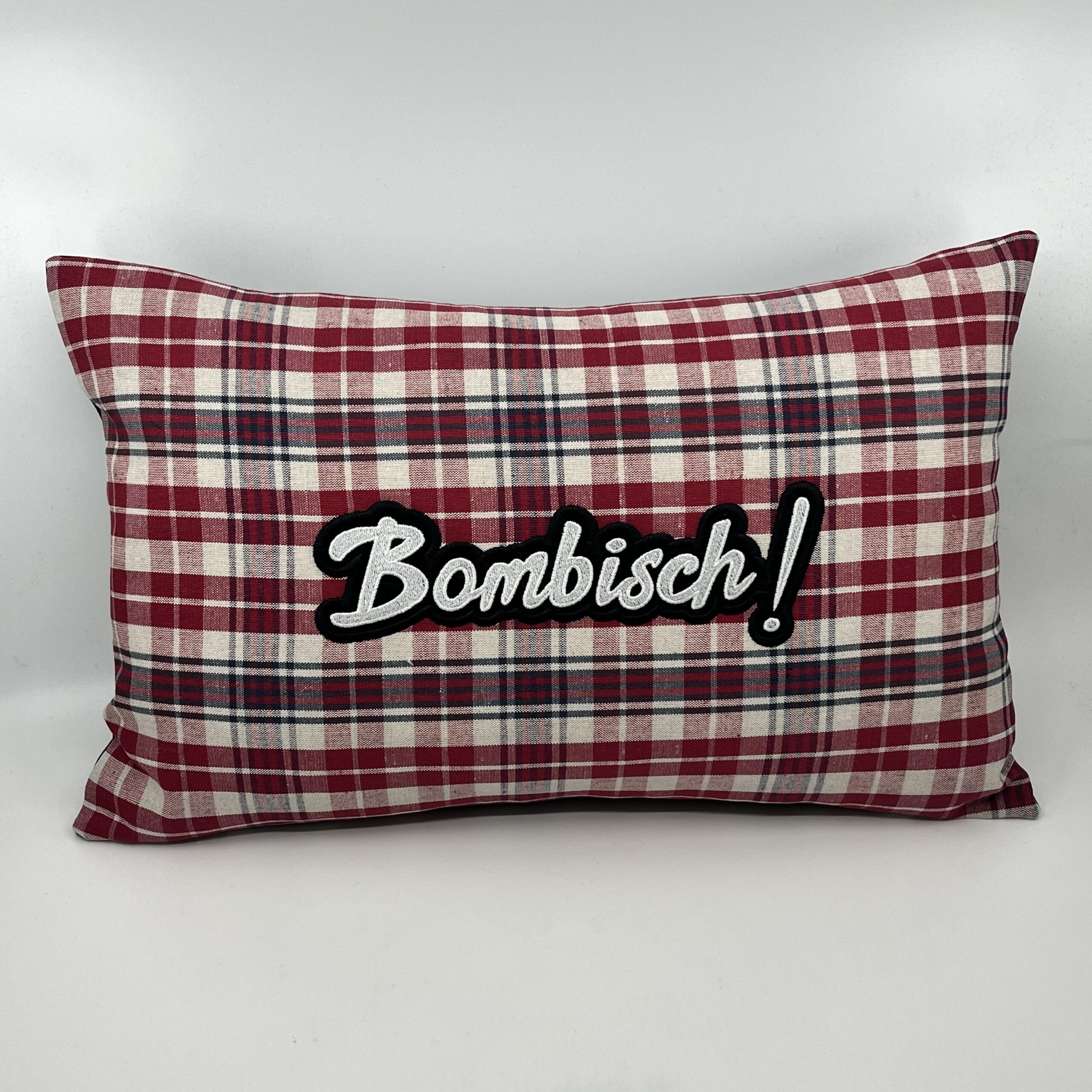 Coussin Bombisch !,
Kelsch rouge et bleu